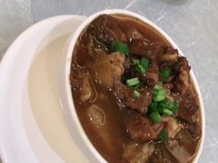 萝卜牛腩煲-天鲜阁·海鲜粤菜·33年老字号(石槎白云站店)