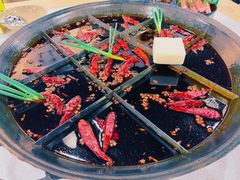 -正贰捌经重庆老火锅(建设路店)