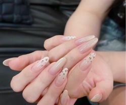 -H12 STAR日式美甲美睫专门店