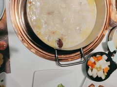 -洪氏嗨捞·猪肚鸡火锅(阳光天地店)