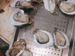 -蚝哥花姐湛江烤生蚝(美丽湾市场店)