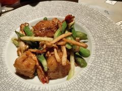 -穹六人间 people 6(岳阳路店)