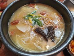-银米·云南传统过桥米线(双廊黑金冠店)