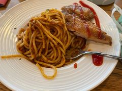 -汽车博物馆主题餐厅