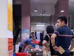 -标记美食新鲜猪杂(兴南大道店)