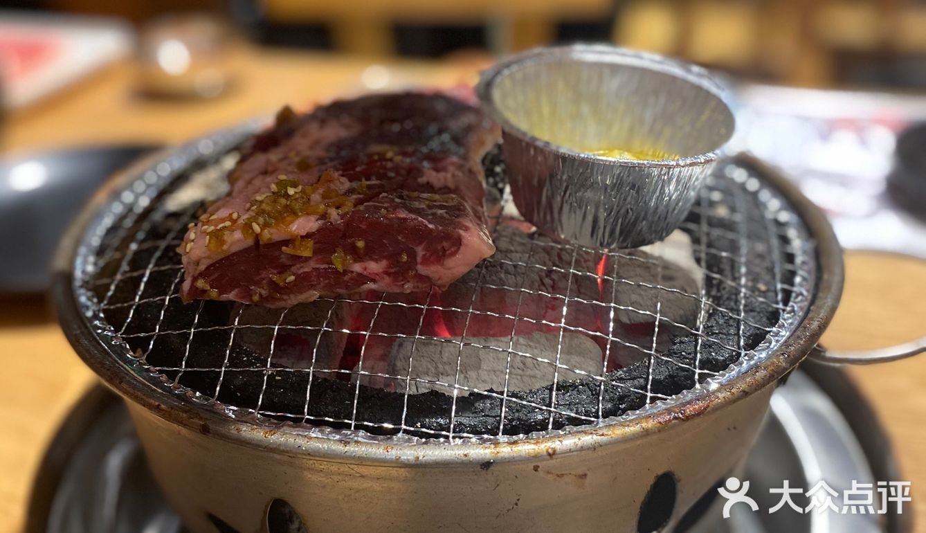 肉祭烧肉一番(万科里店)肉很好吃. 烤的刚刚好