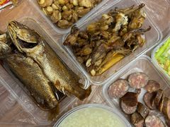 -蓝精灵饺子店