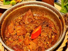 -Cuc Gach Quan Restaurant