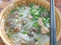 -正宗李家土鸡米线店