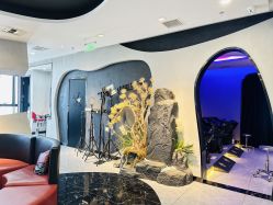 -TOP HAIR SALON