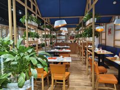 -渝信川菜 · 川味家常菜(财富购物中心店)