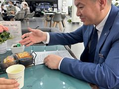 -弘仁宝佳比亚迪4S店(宝山旗舰店)