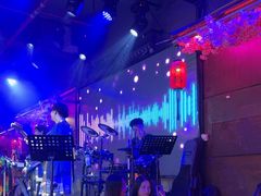 -喜鹊音乐酒馆(西街店)