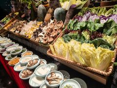 -雍容荟帝王蟹活龙虾展台自助(IFS黑金店)
