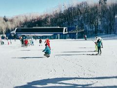 -亚布力新体委滑雪场