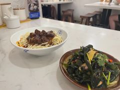 -李与白包子铺(桐梓林店)