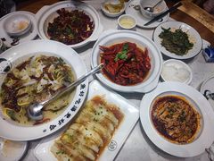 -江渔儿酸菜鱼·拔草餐厅(虎门君乐汇店)