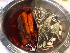 -憨铁匠老火锅(龙岗万科里店)