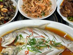 -丹水桥地锅鱼·翘嘴鲌·地方特色全鱼宴(丹江口大坝店)