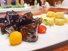 黑金M9+牛肉粒配酥饼-大中华希尔顿酒店·兰亭潮中餐厅·粤菜
