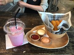 -莓园冰淇淋店