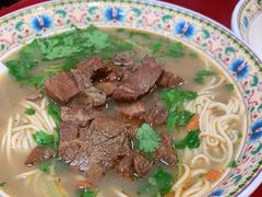 -金杨拉面王小吃面馆·牛三宝面·红烧牛肉粉