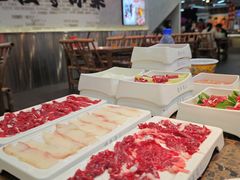 -来龍儿鲜切牛肉自助老火锅
