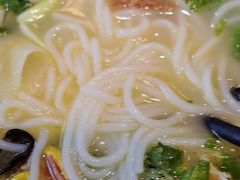 -桥香园过桥米线(国贸店)