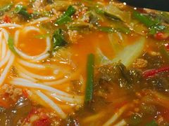 小锅米线-缘生态云南菜·野生菌庭院餐厅(华侨城店)
