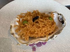 盐烤香酥生蚝配鱼子酱-星叶·东南亚料理(宁波万象汇店)