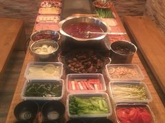 火锅烧烤卤味-玩坞轰趴馆·户外团建聚会主题生日派对馆(世豪广场店)