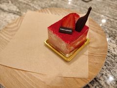 草莓提拉米苏蛋糕切片-多乐之日(五道口店)