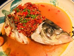 老坛剁椒蒸鲜活鱼头-老湘村·湖南土菜(天河维多利店)