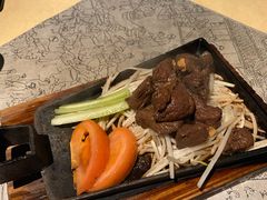 -穹六人间 people 6(岳阳路店)