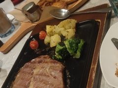 -必胜客(鞍山万象汇店PH店)