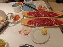 -左庭右院鲜牛肉火锅(金山万达店)