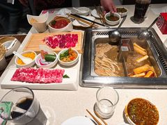 -海底捞火锅鲜切牛肉主题店(长寿路店)