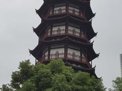 -绳金塔