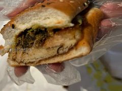 腊味菜菜堡-麦当劳(中骏世界城店)