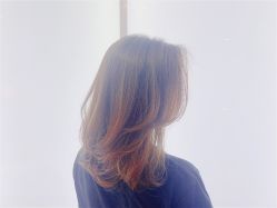 -PE SALON
