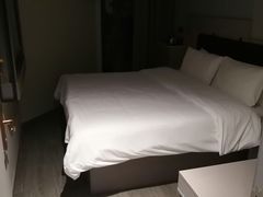 -汉庭优佳酒店(深圳宝安万达广场店)