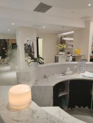 -PE SALON