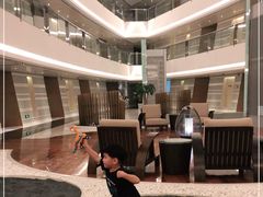 -上海滴水湖皇冠假日酒店