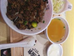 -熊吞·大碗丼烧肉饭(济宁万达广场店)