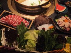 -湊湊火锅·茶憩(打浦桥日月光店)