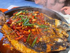 -鸣记脆皮烤鱼·海鲜烤鱼(三八广场店)