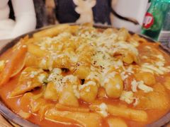 海鲜芝士炒年糕-MI WU FACTORY米屋美食工厂餐厅(绿地店)