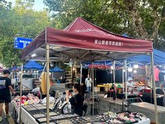 -吴山路夜市