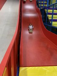 -蹦贝运动中心·蹦床·攀岩·闯关(龙岗店)