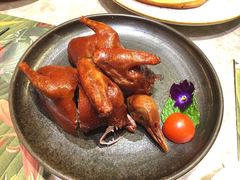 金牌乳鸽皇-大树餐厅(红旗街万达店)